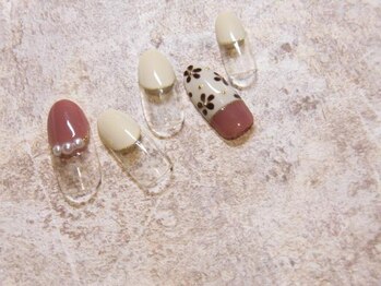 アンベリール 横浜店(Embellir)/(1730)ガーリー小花ネイル