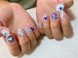 個性派ニュアンスネイル