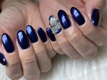 カランコエ(Kalanchoe)の雰囲気（地爪育成後にネイルアートに転向も可能）