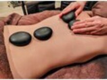 ホットストーンで身体の内側からじっくり温まります