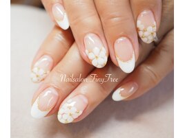 清楚系フレンチネイル