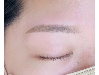 ビューステージ アイブロウサロン 金山/平行眉