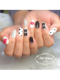 ハートとリボンのネイル