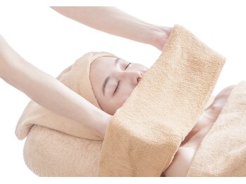 イービーシーシー博多(e.b.c.c.)/7)毛穴洗浄＆角質除去 