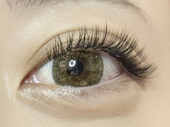 ビオス アイラッシュ 五反田(Bios eyelash)の写真/【最新技術LEDエクステ】硬化まで2秒!通常のグルーよりも持続力UP☆人気のノンシアノ,ブラックグルー使用！