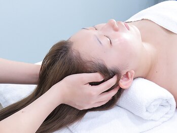 トウキョウビューティーラボ(TOKYO BEAUTY LABO.)/ドライヘッドスパ施術写真