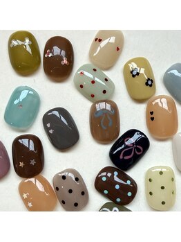 603ネイルズ(603NAILS)の写真/ショートネイルも◎短めだからこそ似合うデザインが豊富♪扱いやすい長さでオシャレな指先に