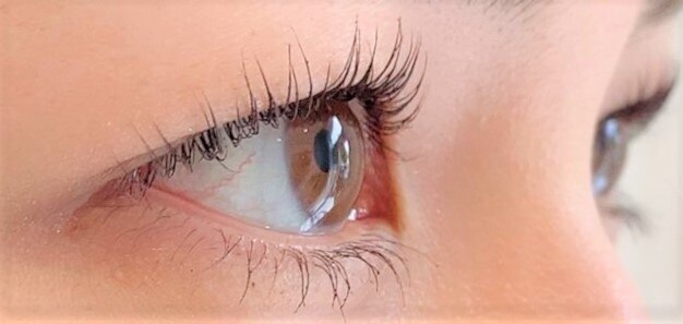 【次世代アイラッシュ】自然に最大限に長くパリジェンヌラッシュリフト￥6000