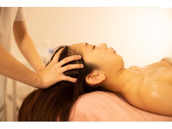 タレイア エステティック 新潟(THALEIA esthetic Niigata)/頭皮からの引き上げ