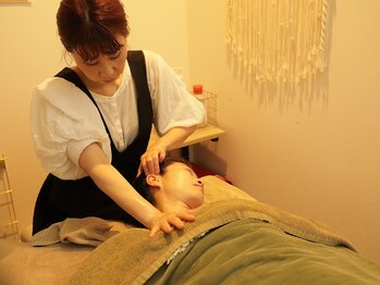 キー(kiii)/首の筋肉を緩めて巻き肩改善