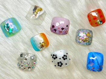 ラヴィリエ(Raviller)の写真/自店も他店もジェル付替無料★《ネイルが初めての方でも安心》手がキレイに見える色味やデザインもご提案！