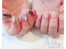 ネイルサロン ティフィン(tiffin)/個性派アシメネイル