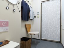 更衣室には着替えもあり（無料）