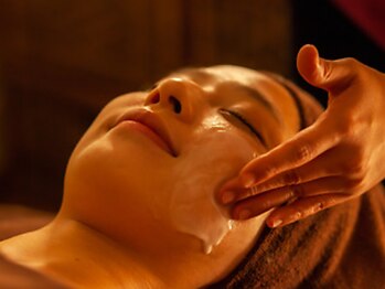 ハーツイーズの写真/こだわりの湧き水使用♪30分の洗い流しで毛穴徹底洗浄&お肌を引き締め！リフトアップ&ハリツヤ素肌に◎