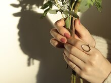 トーンネイルバイコラット(tone nail by KORAT)の雰囲気（ファッションとリンクするシンプルワンカラー）