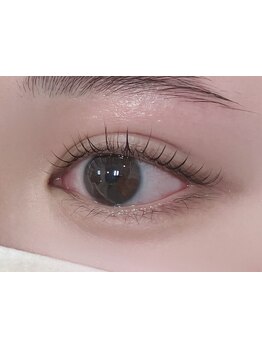 ナチュラル上品な目元にしたい