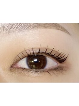 ナチュラル上品な目元にしたい