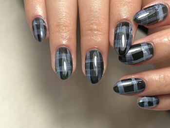 カーキにチェック