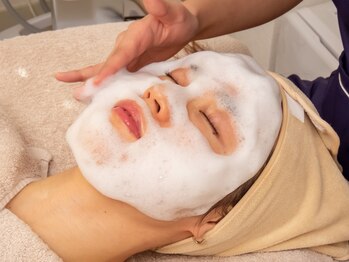 ルミア(LUMIA)の写真/【肌質改善】高濃度幹細胞入り美容液、水素・炭酸パック、巡ヘッドスパまで付いた贅沢フェイシャルコース♪