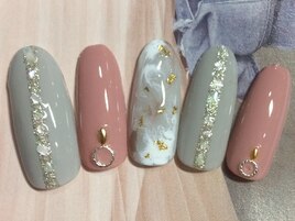 大人お洒落グレージュネイル