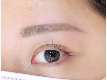 ビューステージ アイブロウサロン 金山/平行アーチ