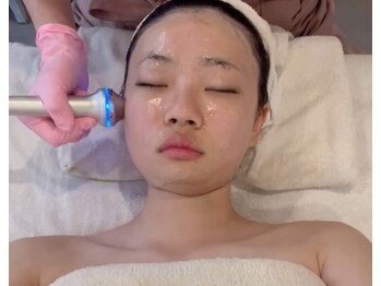 エスアンドシー ビューティサロン(S&C)の写真/憧れのハリ肌へ導く【LDM水玉リフティング】で、シワ.たるみ.肌あれ.ニキビにサヨナラ！ダウンタイムなし