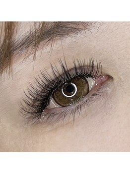 フルール(FleuR)の写真/大人っぽく、抜け感のある目元へ。フラットラッシュ付け放題
