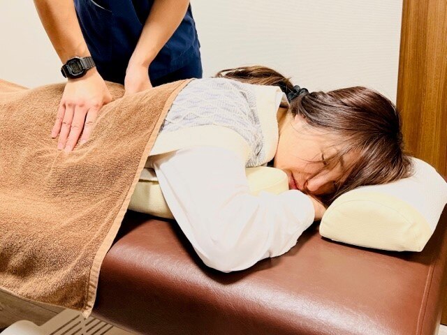 【腰痛改善！】3月平日限定！骨盤矯正＋マッサージ\9,900→\3,300　60分