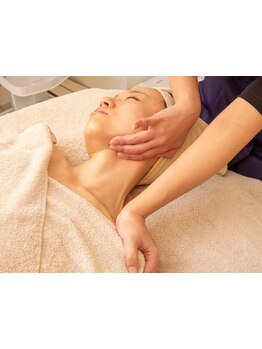 ホウレイ線・たるみ改善！予防ケア