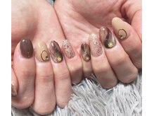 リッチネイル(Rich Nail)/今期流行りのブラウンネイル