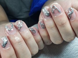 シルバーメタリックネイル