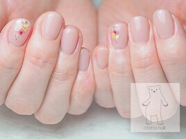 似合わせカラーの押し花ネイル