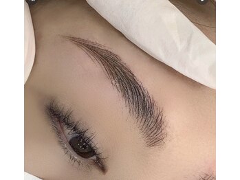 シュウ/ナチュラル眉毛