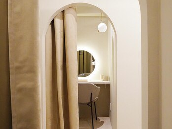 セルフミー 恵比寿(SELF Me...)/ハーブピーリング/顔脱毛/ルーム