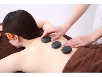 バオジャンタン保健堂(BAO JAN TAN 保健堂)/ホットストーンマッサージ