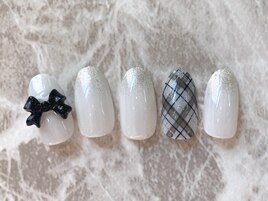 白×黒のリボンチェック