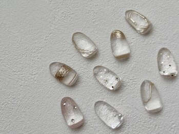 nail atelier Thalia【タリア】ニュアンス/3Dアート/推しネイル/フィルインの写真/お仕事帰りにもサクッと◎自爪に配慮したフィルイン施術と日常に溶け込む美しいシンプルネイルをご提供♪
