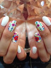 エスフィーネイルサロン ブリーユ(Esfy nailsalon Brille)/手書き花ネイル
