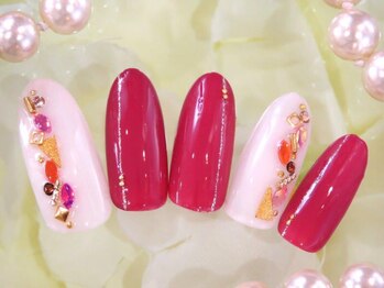 ナナズネイル 西小倉店(NANA's Nail)/シンプルにカラーを楽しむ