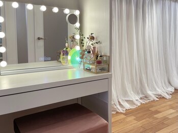 ミュウミュウ ミナミアオヤマ(mewmew minamiaoyama)/メイクブース