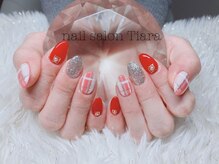 ティアラ(Tiara)/チェックネイル