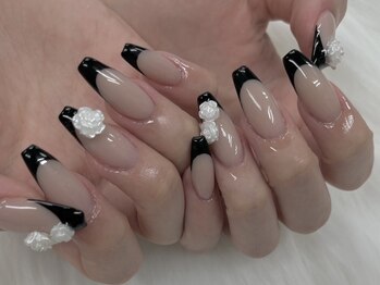 >>フレンチ×薔薇ネイル .* 。