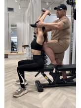 ジムニキサロン(GYM Niki Salon)/二の腕のトレーニング！