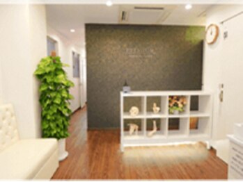 初台メディカルラボ整体院/待合室も広くゆったりした空間