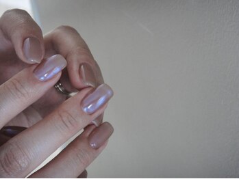 アム(amm)の写真/【12/1からネイルメニュースタート！】大人女性に人気の上品シンプルなデザインで指先を美しく彩ります♪