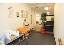 えのもと美容整体院の雰囲気（【内観】開放感があり、光差し込む広々空間♪）