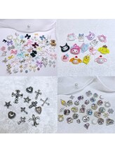 【ジェルカラーやパーツが豊富】旬のカラーやパーツが勢揃い！選ぶのを楽しめます♪