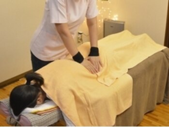 女性専門ケア整体 やすらぎの写真/【夜22:00まで営業/駅チカ★】長時間のデスクワークや立ち仕事・家事などによる腰痛改善に！