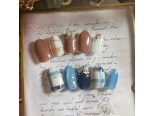 毎月デザインが変わる定額アートもご用意しております。