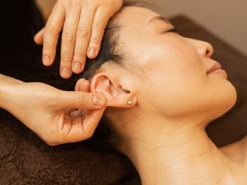 モミ 覚王山店(momi)/耳つぼで顔周りの血行促進